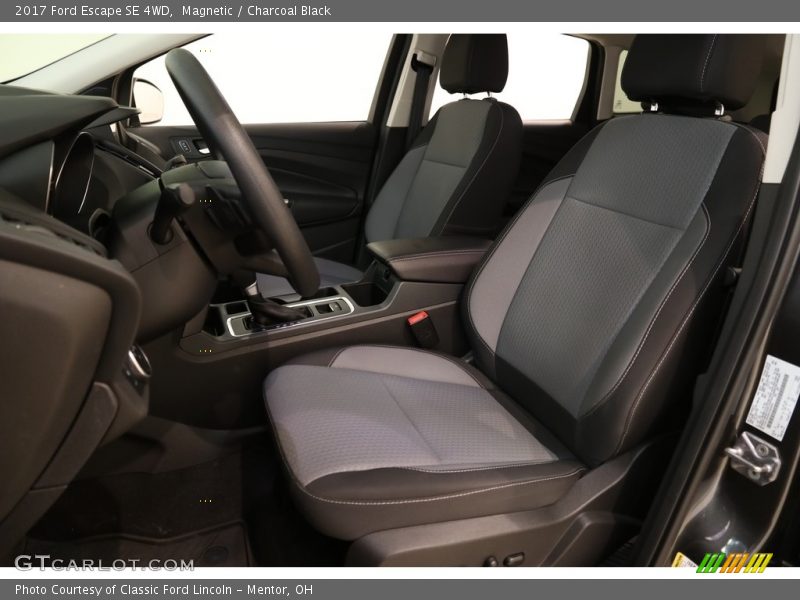 Magnetic / Charcoal Black 2017 Ford Escape SE 4WD