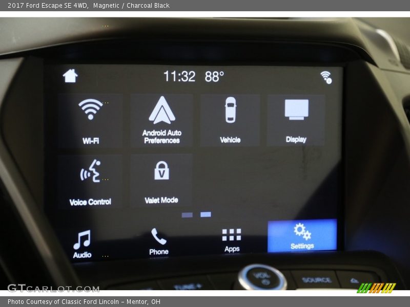 Magnetic / Charcoal Black 2017 Ford Escape SE 4WD