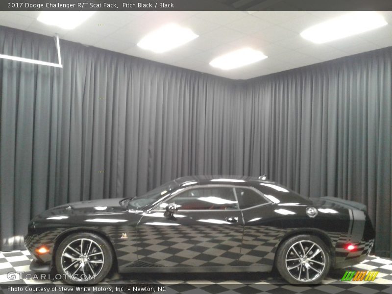 Pitch Black / Black 2017 Dodge Challenger R/T Scat Pack