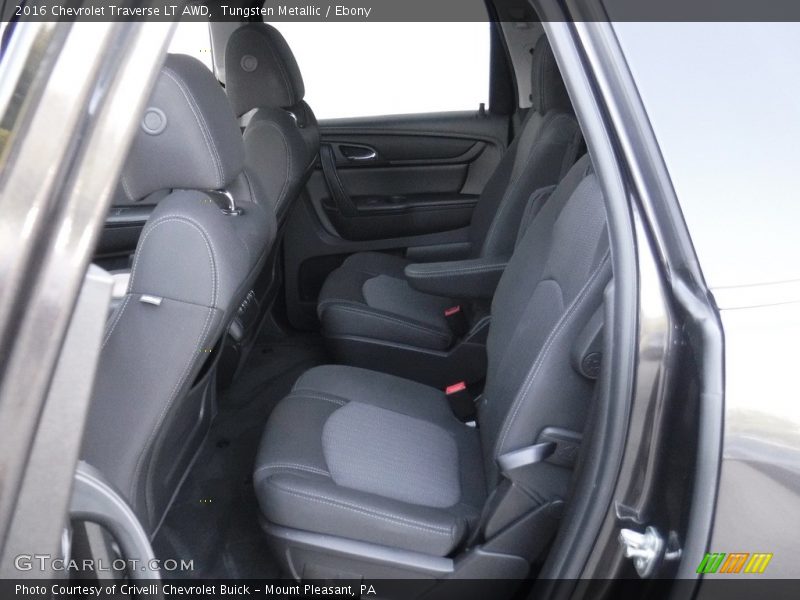 Tungsten Metallic / Ebony 2016 Chevrolet Traverse LT AWD