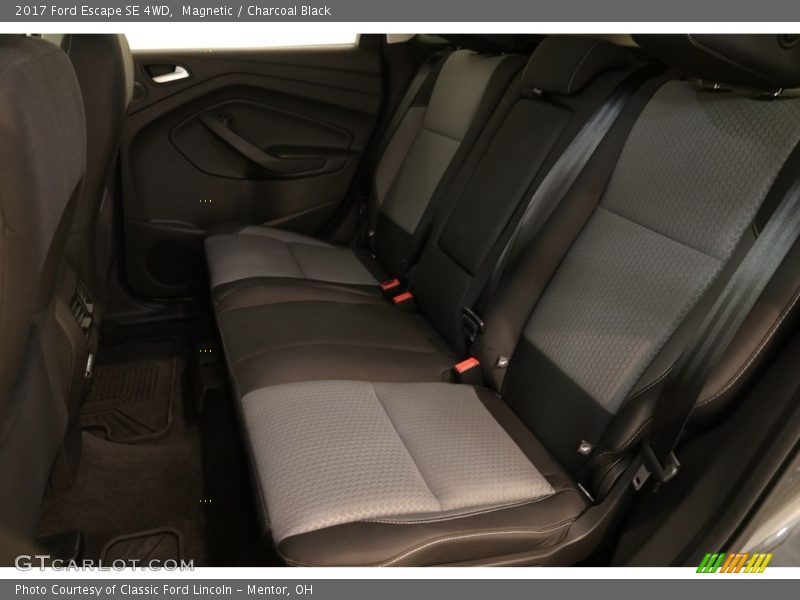 Magnetic / Charcoal Black 2017 Ford Escape SE 4WD
