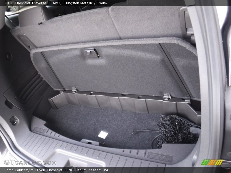 Tungsten Metallic / Ebony 2016 Chevrolet Traverse LT AWD