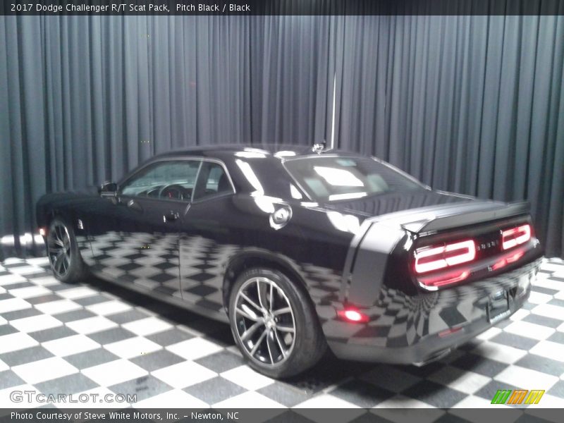 Pitch Black / Black 2017 Dodge Challenger R/T Scat Pack