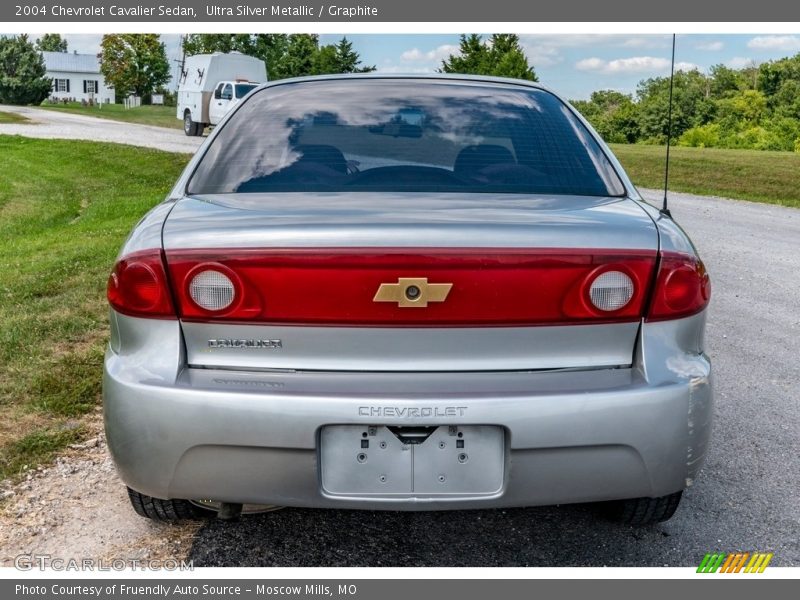 Ultra Silver Metallic / Graphite 2004 Chevrolet Cavalier Sedan