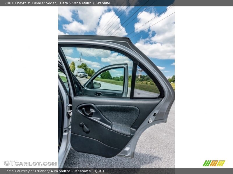 Ultra Silver Metallic / Graphite 2004 Chevrolet Cavalier Sedan