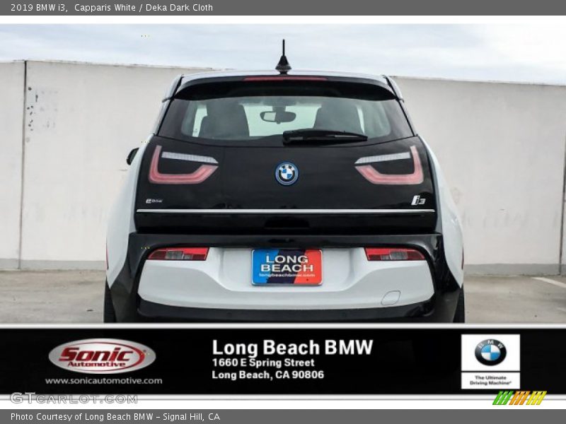 Capparis White / Deka Dark Cloth 2019 BMW i3