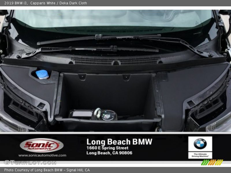 Capparis White / Deka Dark Cloth 2019 BMW i3
