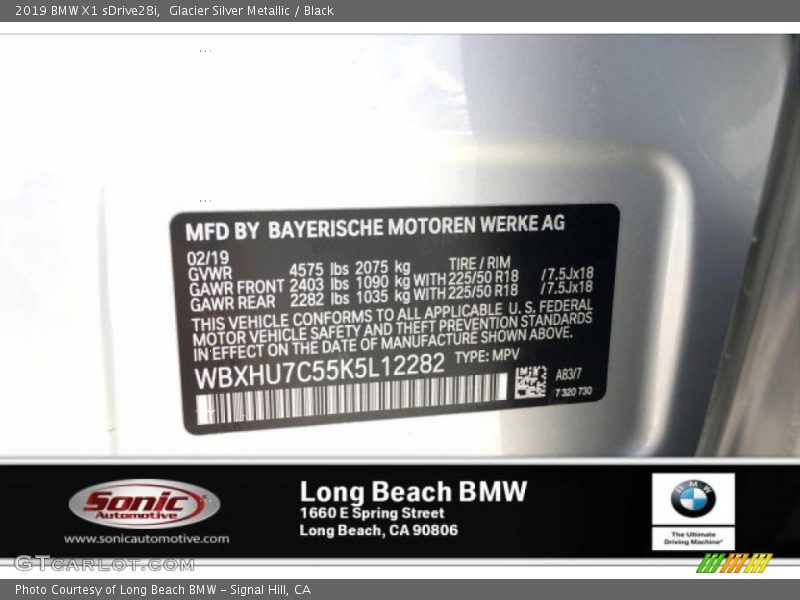 Glacier Silver Metallic / Black 2019 BMW X1 sDrive28i