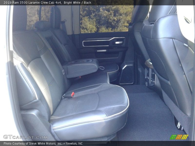 Bright White / Black 2019 Ram 3500 Laramie Crew Cab 4x4
