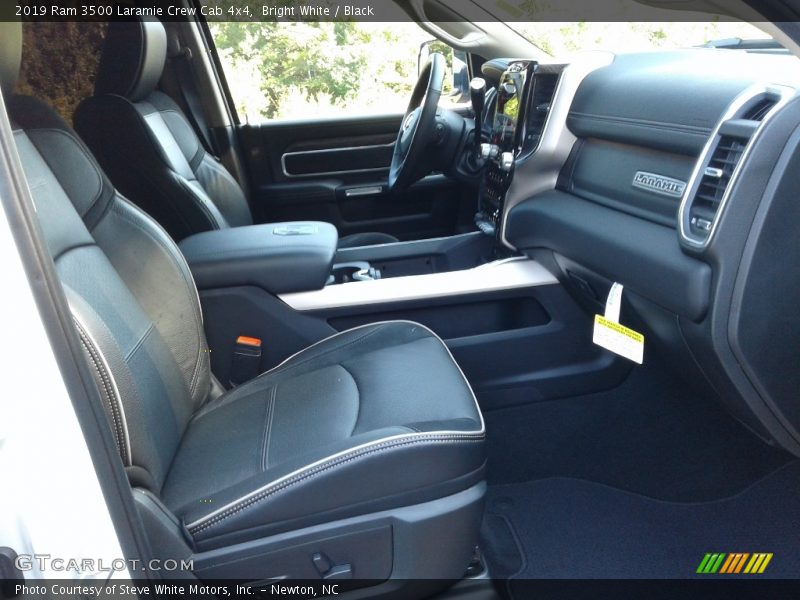 Bright White / Black 2019 Ram 3500 Laramie Crew Cab 4x4