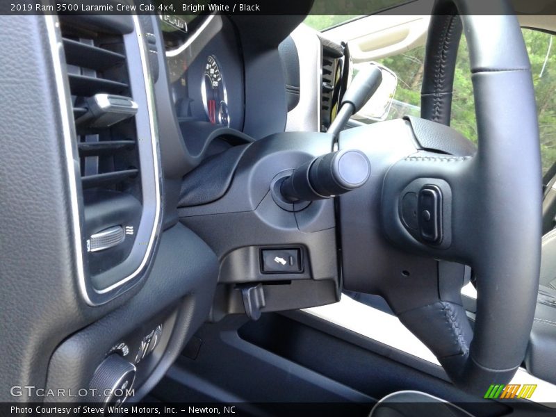 Bright White / Black 2019 Ram 3500 Laramie Crew Cab 4x4