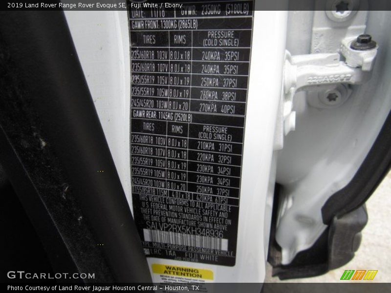 Fuji White / Ebony 2019 Land Rover Range Rover Evoque SE