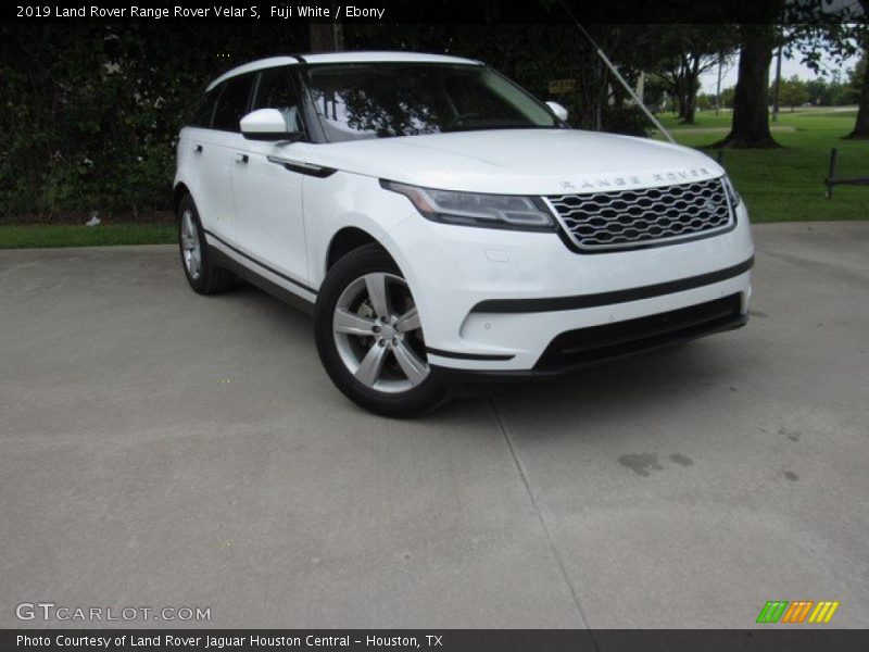 Fuji White / Ebony 2019 Land Rover Range Rover Velar S