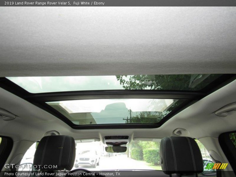 Fuji White / Ebony 2019 Land Rover Range Rover Velar S