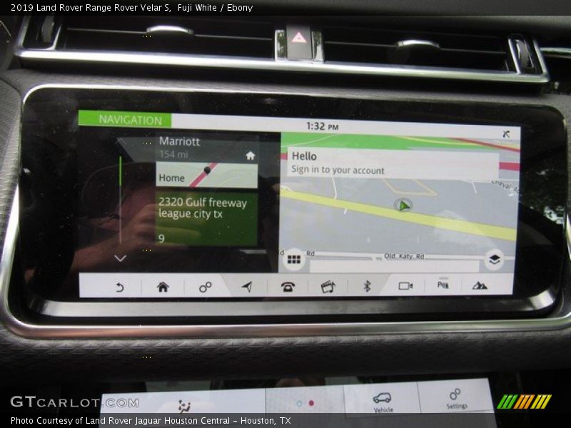 Fuji White / Ebony 2019 Land Rover Range Rover Velar S