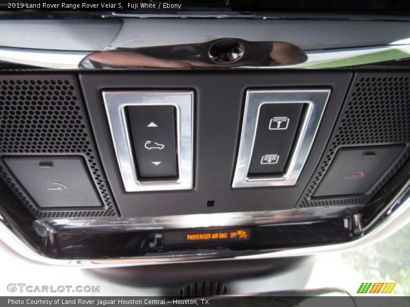 Fuji White / Ebony 2019 Land Rover Range Rover Velar S