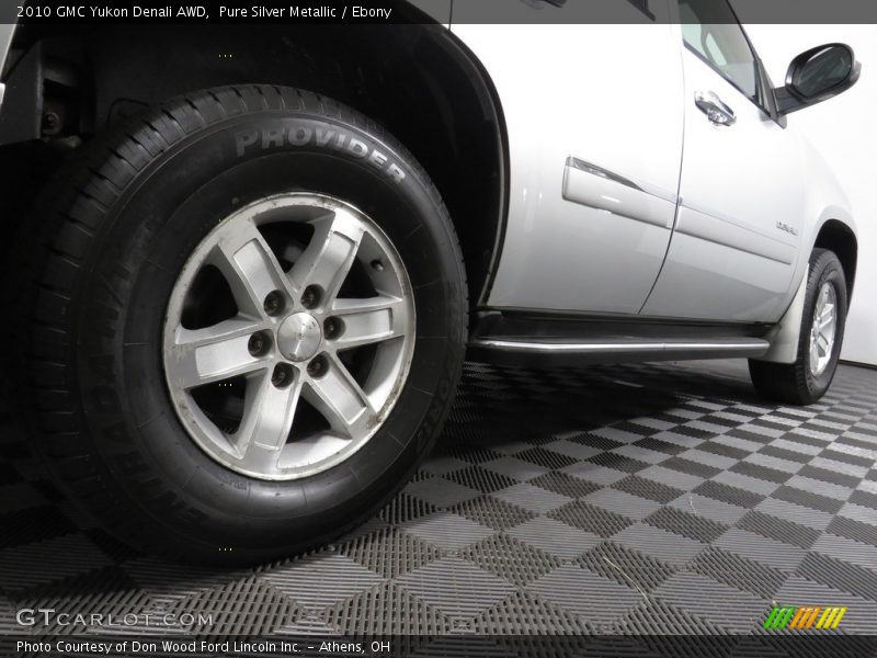 Pure Silver Metallic / Ebony 2010 GMC Yukon Denali AWD