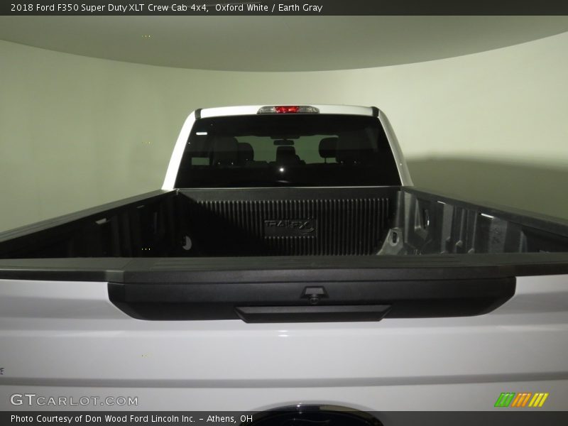 Oxford White / Earth Gray 2018 Ford F350 Super Duty XLT Crew Cab 4x4