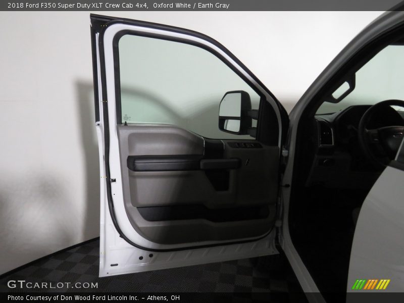 Oxford White / Earth Gray 2018 Ford F350 Super Duty XLT Crew Cab 4x4