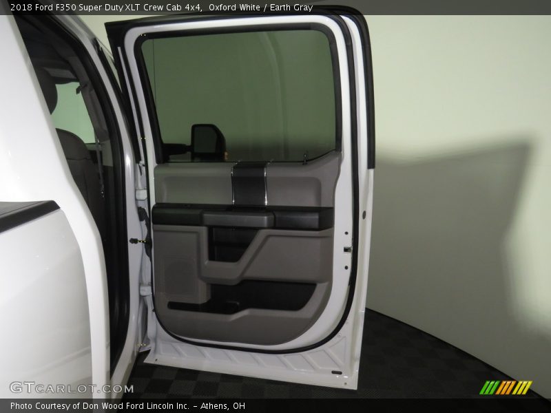 Oxford White / Earth Gray 2018 Ford F350 Super Duty XLT Crew Cab 4x4