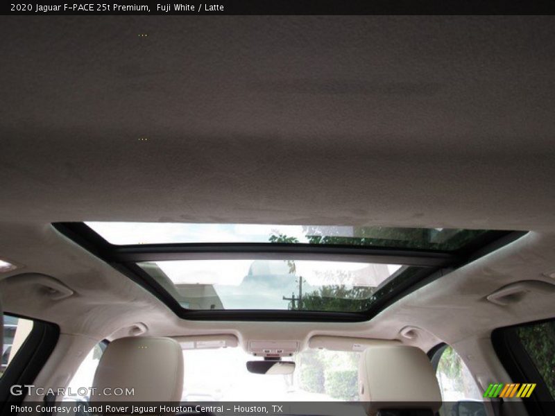 Sunroof of 2020 F-PACE 25t Premium