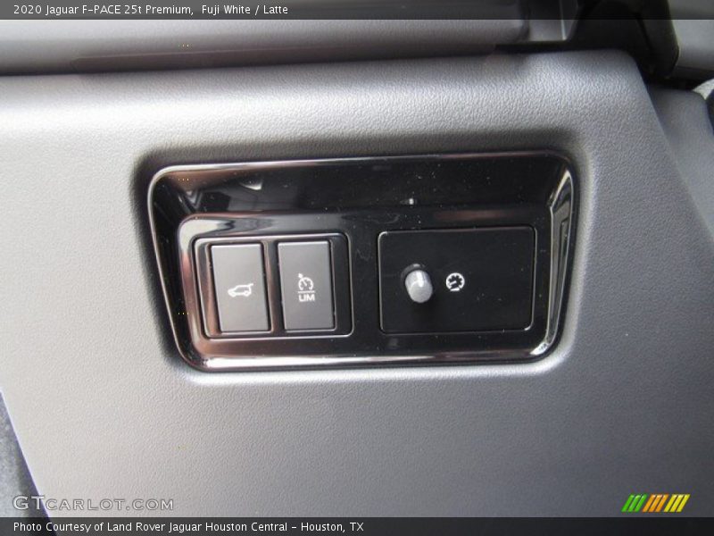 Controls of 2020 F-PACE 25t Premium