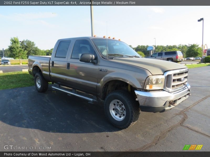 Arizona Beige Metallic / Medium Flint 2002 Ford F250 Super Duty XLT SuperCab 4x4