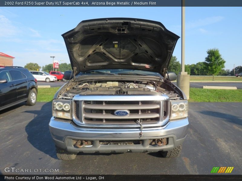 Arizona Beige Metallic / Medium Flint 2002 Ford F250 Super Duty XLT SuperCab 4x4