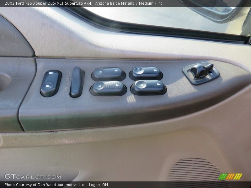 Arizona Beige Metallic / Medium Flint 2002 Ford F250 Super Duty XLT SuperCab 4x4