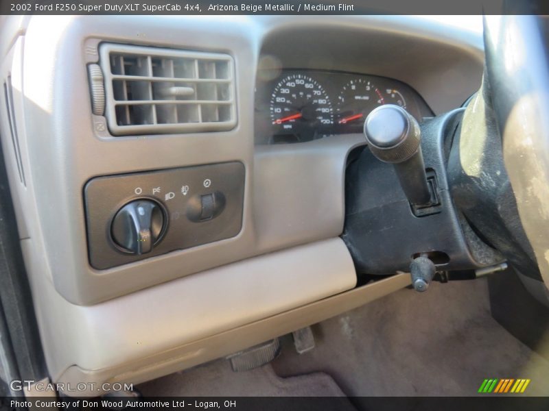 Arizona Beige Metallic / Medium Flint 2002 Ford F250 Super Duty XLT SuperCab 4x4