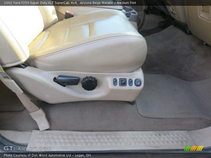 Arizona Beige Metallic / Medium Flint 2002 Ford F250 Super Duty XLT SuperCab 4x4