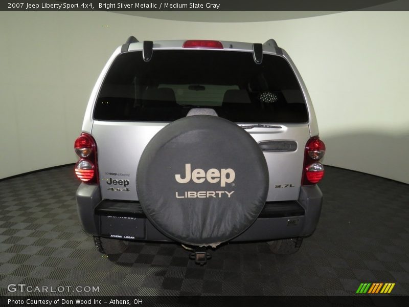 Bright Silver Metallic / Medium Slate Gray 2007 Jeep Liberty Sport 4x4