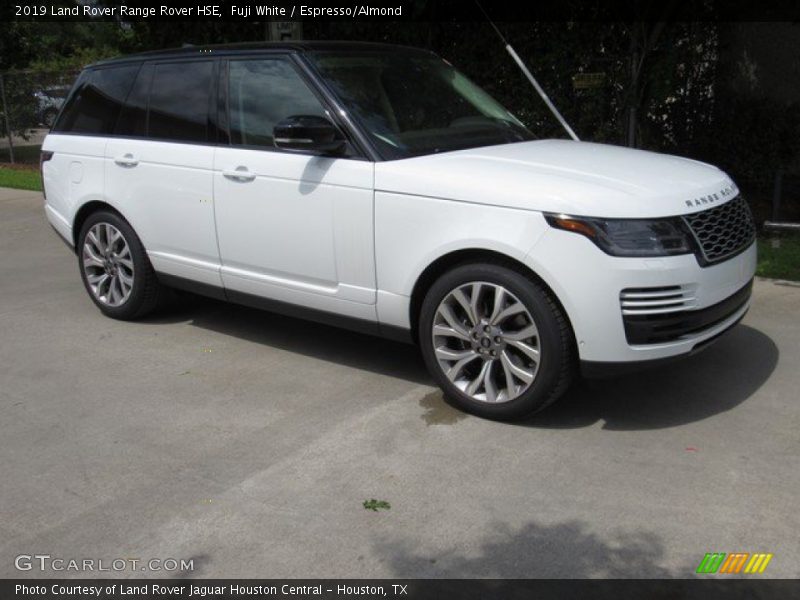 Fuji White / Espresso/Almond 2019 Land Rover Range Rover HSE