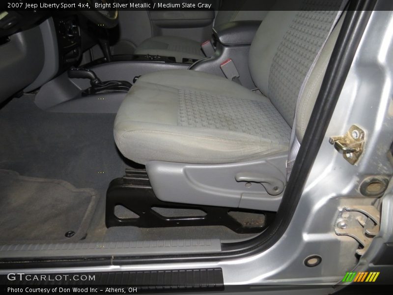 Bright Silver Metallic / Medium Slate Gray 2007 Jeep Liberty Sport 4x4