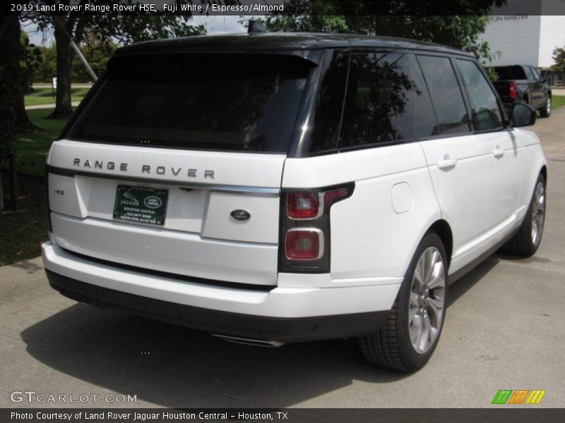 Fuji White / Espresso/Almond 2019 Land Rover Range Rover HSE