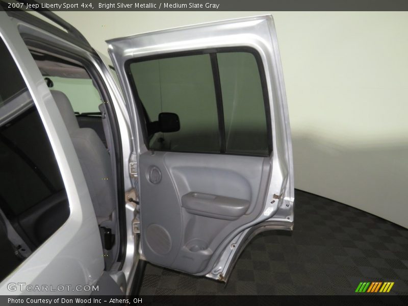 Bright Silver Metallic / Medium Slate Gray 2007 Jeep Liberty Sport 4x4