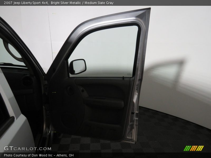Bright Silver Metallic / Medium Slate Gray 2007 Jeep Liberty Sport 4x4
