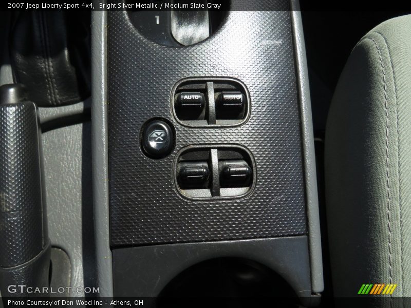 Bright Silver Metallic / Medium Slate Gray 2007 Jeep Liberty Sport 4x4