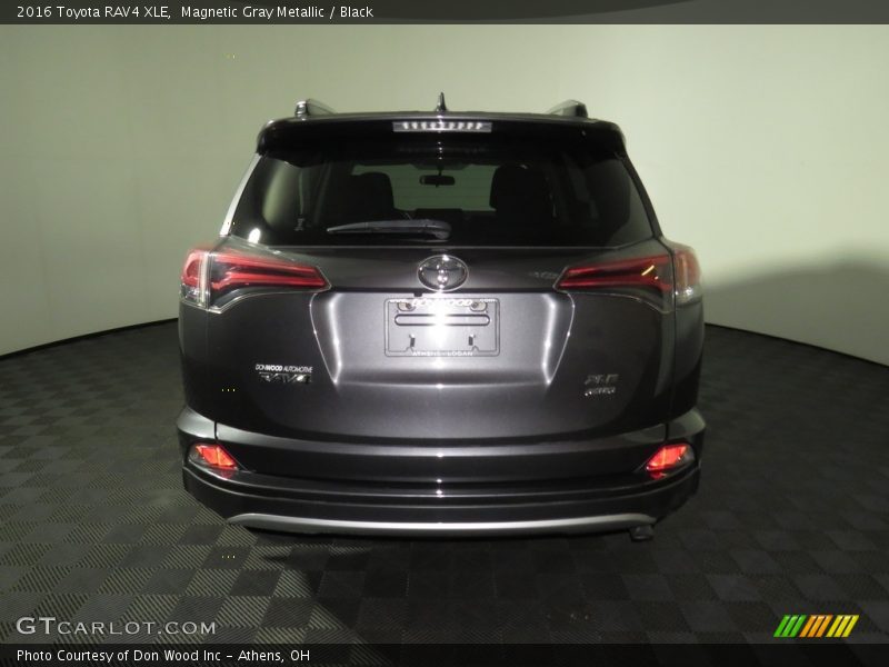 Magnetic Gray Metallic / Black 2016 Toyota RAV4 XLE