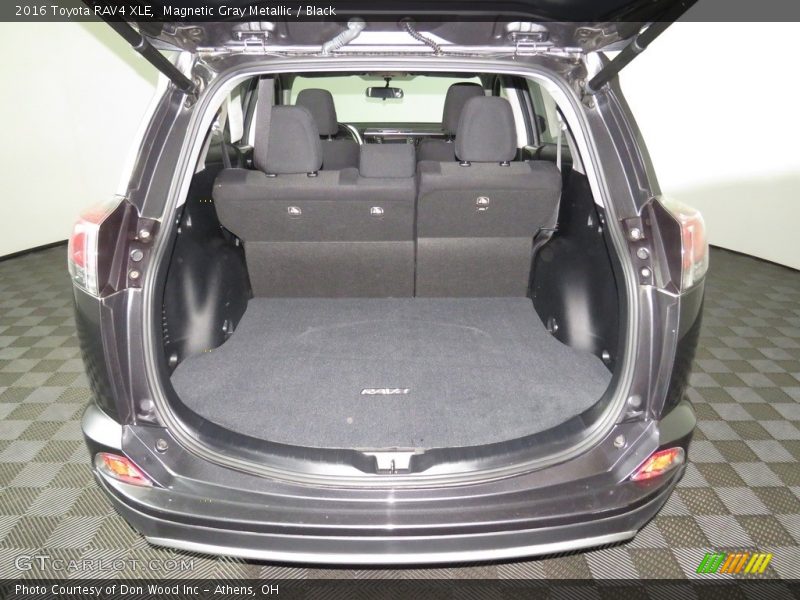 Magnetic Gray Metallic / Black 2016 Toyota RAV4 XLE