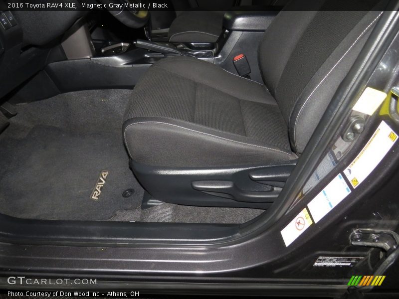 Magnetic Gray Metallic / Black 2016 Toyota RAV4 XLE