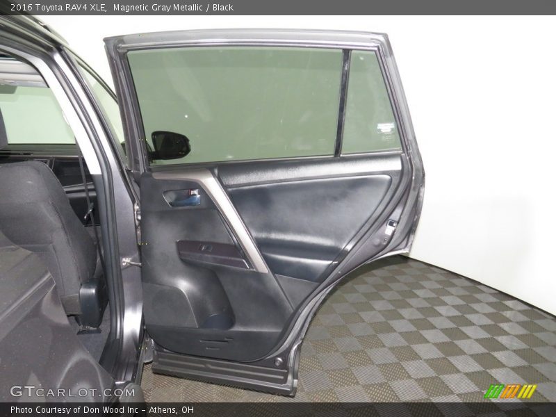 Magnetic Gray Metallic / Black 2016 Toyota RAV4 XLE