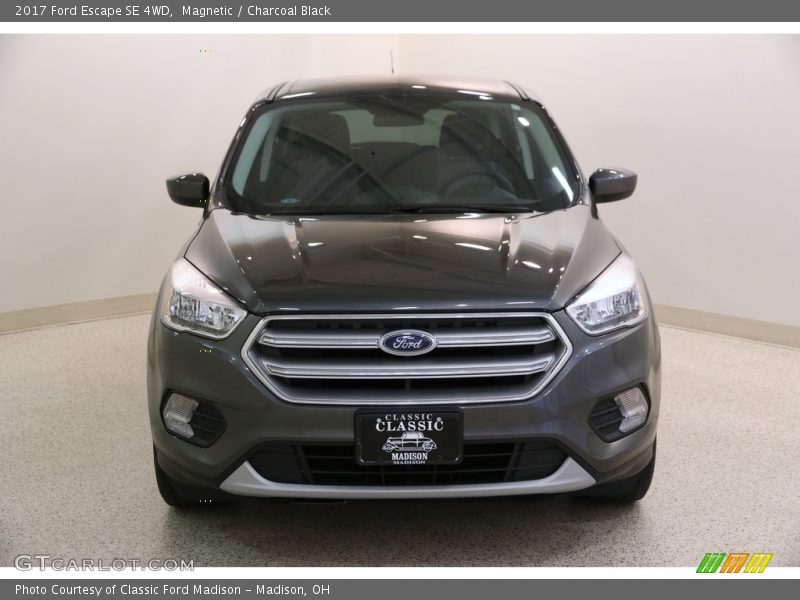 Magnetic / Charcoal Black 2017 Ford Escape SE 4WD