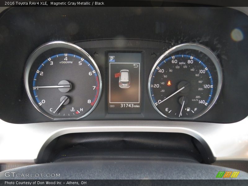 Magnetic Gray Metallic / Black 2016 Toyota RAV4 XLE