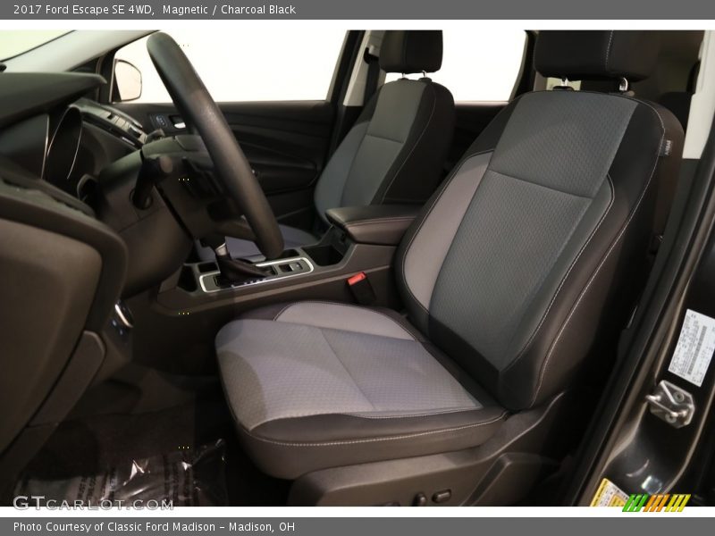 Magnetic / Charcoal Black 2017 Ford Escape SE 4WD