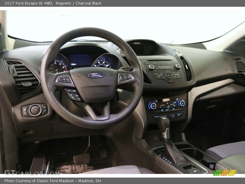Magnetic / Charcoal Black 2017 Ford Escape SE 4WD