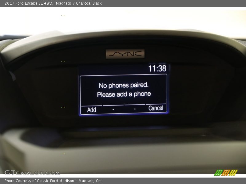 Magnetic / Charcoal Black 2017 Ford Escape SE 4WD