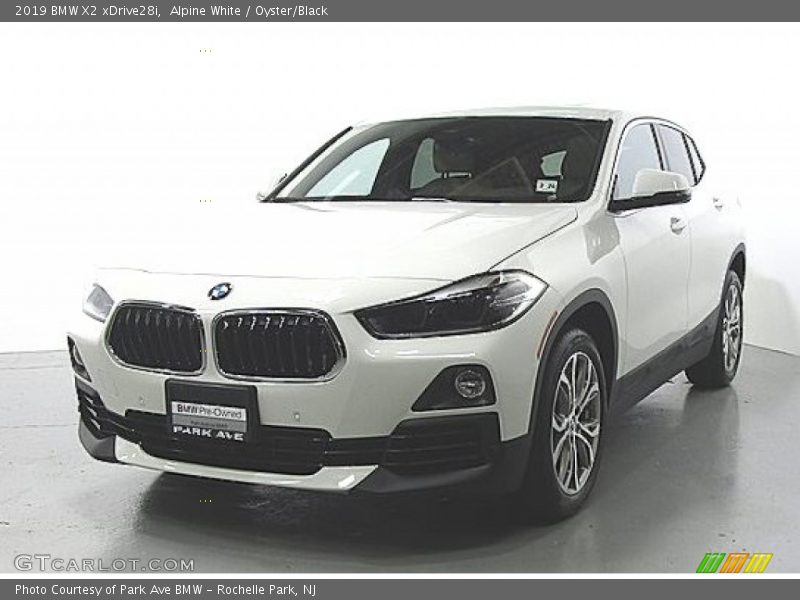 Alpine White / Oyster/Black 2019 BMW X2 xDrive28i