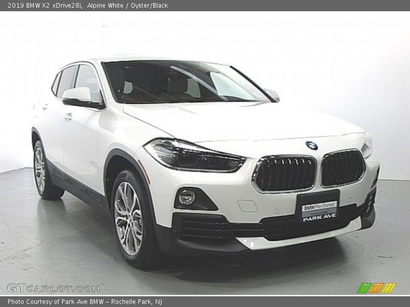 Alpine White / Oyster/Black 2019 BMW X2 xDrive28i