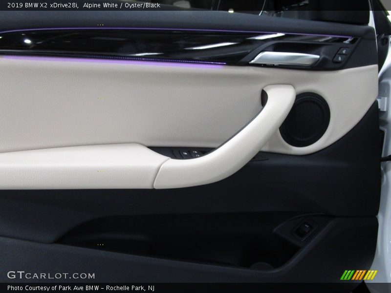 Alpine White / Oyster/Black 2019 BMW X2 xDrive28i